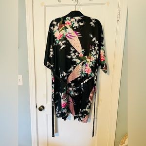 Black Floral Robe with Peacock EUC Large